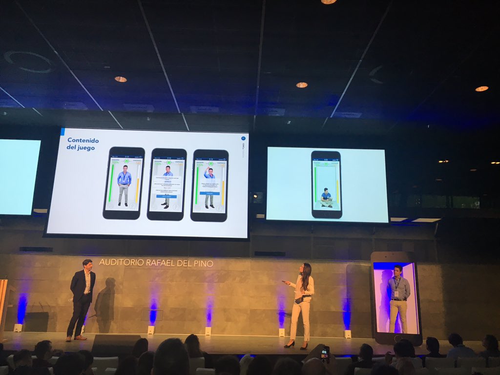 MariaAdelinaLuc's tweet photo. @GamiWorldCon Simon dice... aprendiendo jugando. Interesante la solución 'amigotchi' personaje virtual en tu móvil https://t.co/5OT7gpbVpD
