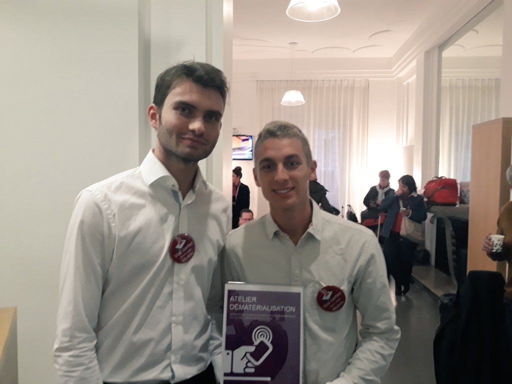 La dématérialisation des cartes et abonnements continue dans les salons grand voyageur parisiens #sncf #salongv #teamvoyagessncf