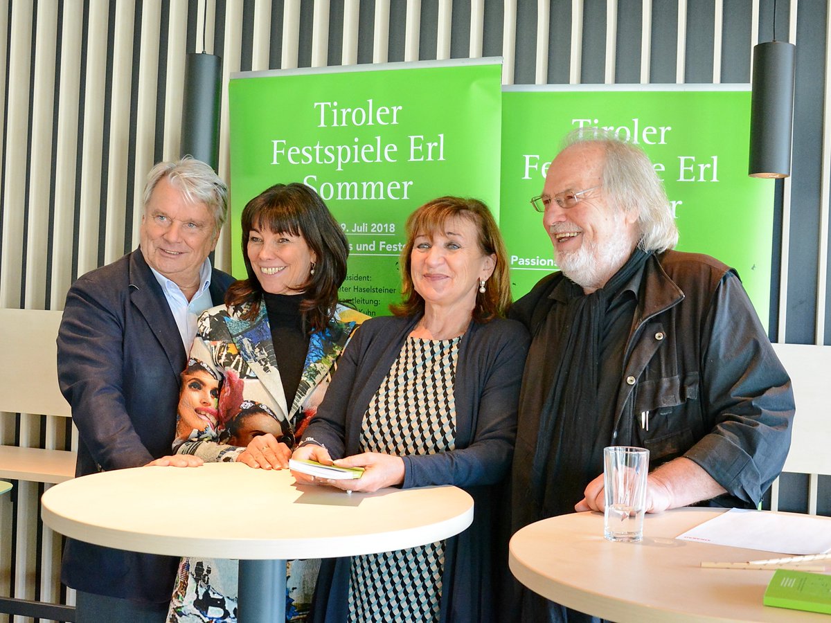 Heute präsentierten Hans Peter Haselsteiner und Maestro Gustav Kuhn das Programm für Sommer 2018!  tiroler-festspiele.at/programmpraese…