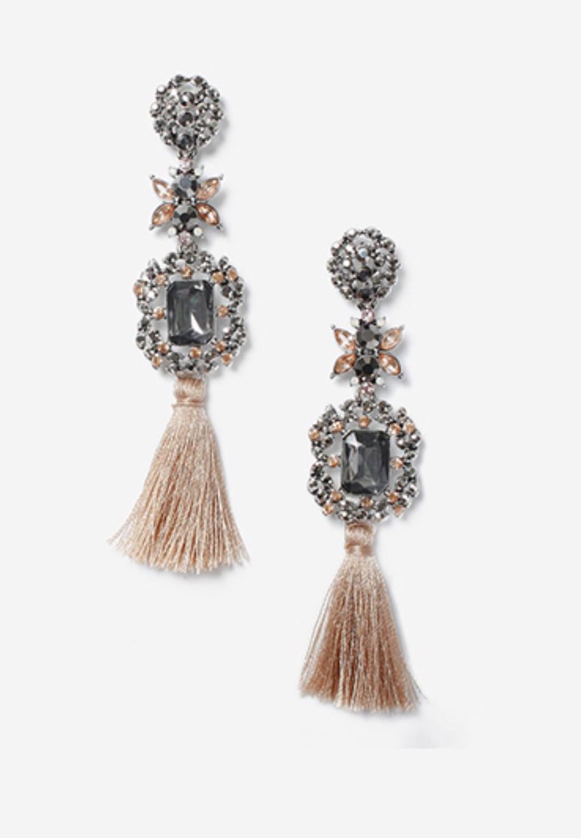 cleolacey's tweet image. Totally getting into the fast approaching party season #tistheseasontosparkle