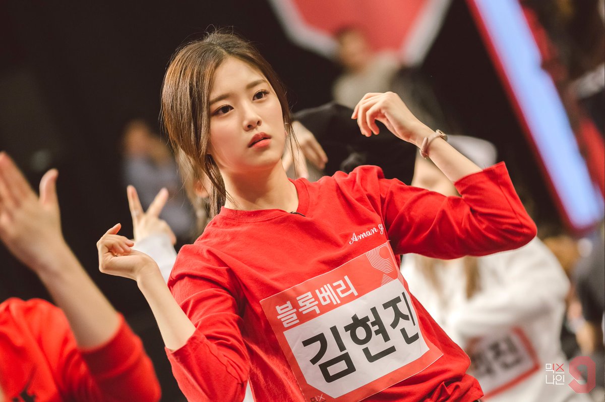 mix9girls's tweet photo. [PICS] LOONA 1/3 Kim Hyunjin &amp; Jeon Heejin - MIXNINE 1-Day Mission Behind
#MIXNINE #믹스나인 https://t.co/a4LZn61frp