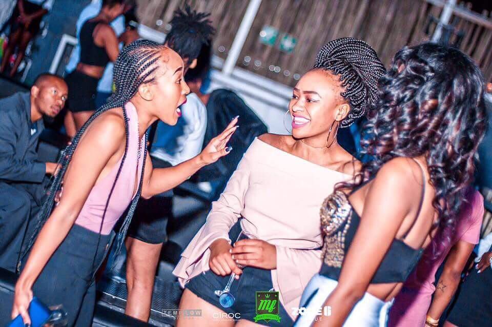 Nasssi_M's tweet photo. @AFRIKANBXI @nyiko12 @Chama_Is_Shama @Xolani_Mr @VenomZM @Scott_villa @Zone6Venue @MintFridays_ Heh bathong kumnandi eSouth πππ #MintSOTS https://t.co/WVD8QonIiT