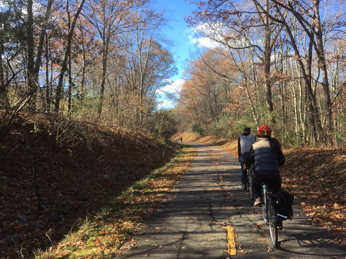 kittelson's tweet image. Gorgeous day to explore the shared use paths of Eastern Massachusetts with coworkers!  #sharedusepath #SUPDG