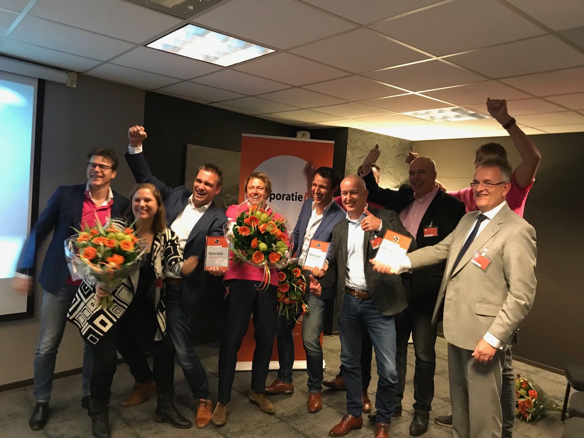 #Umbrella #Viadata en #Lefier winnen Digital Award van #CorporatieNL met het ontwikkelen van een digitale tool voor het efficiënt plannen van reparatieverzoeken. #snellerbijdeklant #minderreistijd #vakmannenvoorop. Wij zijn blij! Morgen meer.