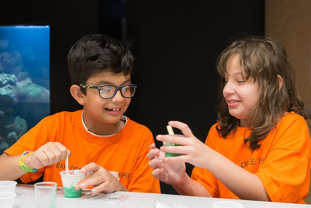 ChildSci's tweet photo. Winter Break Camps at the Lab!  https://t.co/Z3z0ZsUlyQ https://t.co/1wMTTG3dWP