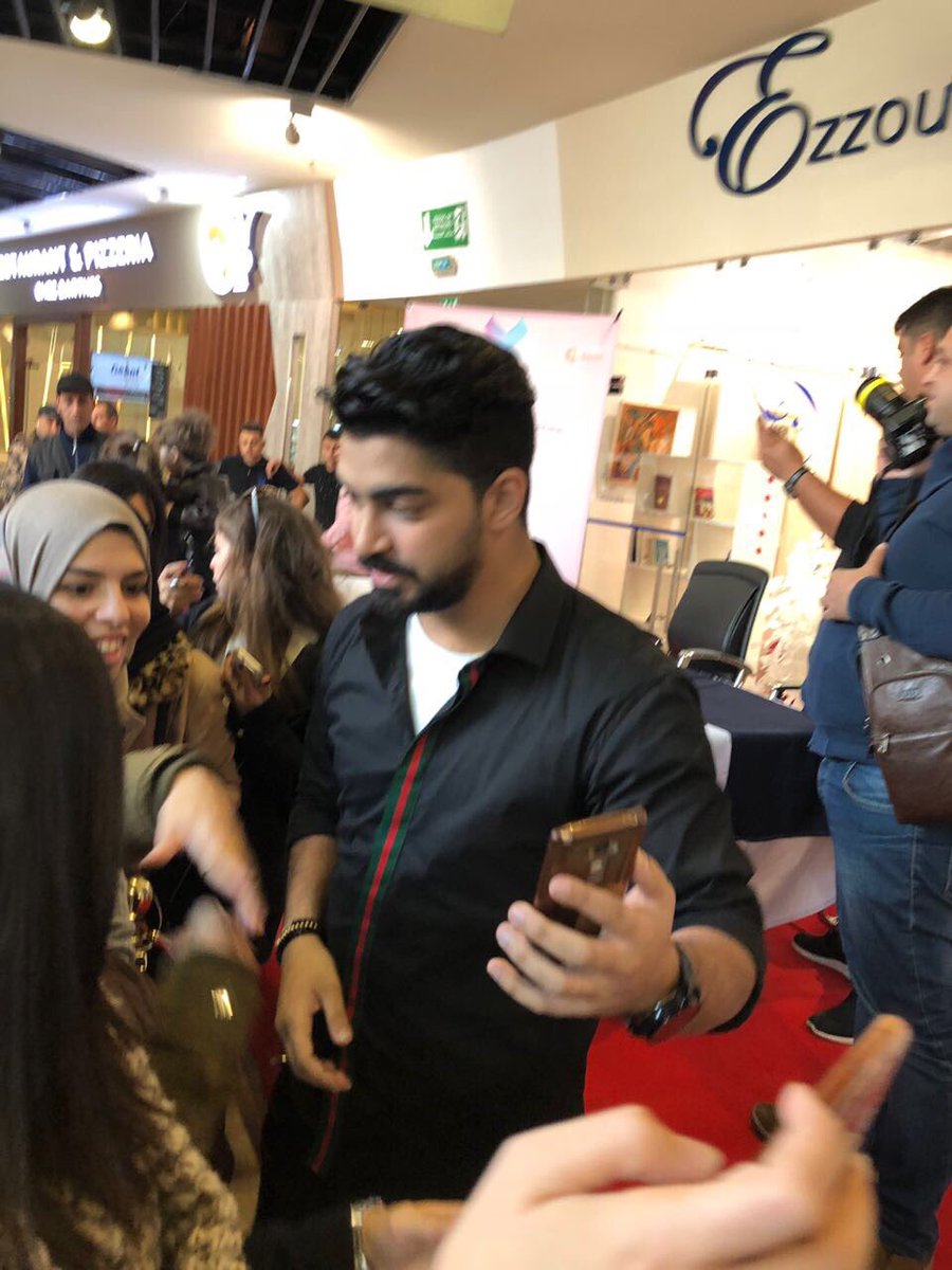 szmusictv's tweet photo. النجم مينا عطا في الجزائر 😍 https://t.co/vqYrer130M