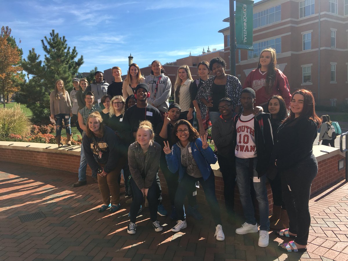 SRHS_Guidance's tweet photo. #UNCCTeach #collegeculture #srhs1718 https://t.co/I9xvGD90io