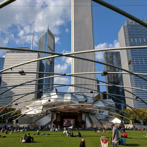 kara_cran's tweet photo. 9 Downtown #Chicago Hot Spots within the City Center You Don't Want to Miss via @HiltonSuggests #Travel https://t.co/9jiNJSfbXn #wearehilton https://t.co/pt2LB2ff6W