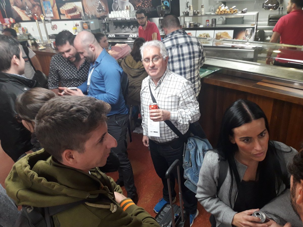 fernandogeocom's tweet photo. Y al final de la jornada .... el descanso del marketero. No sin mi #Google #ActivateMurcia https://t.co/37KFE7elyA