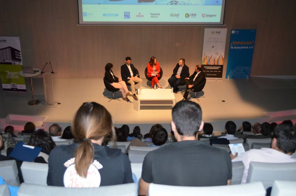 Grupo_init's tweet photo. Unimos a gran #empresa y #startups por la #Industria40. Así ha sido #HorizonteFactoría, el I Encuentro de #InnovaciónAbierta y #EmprendimientoIndustrial https://t.co/iHo5vEYD8G #InitLand https://t.co/qwmnOLbmwR