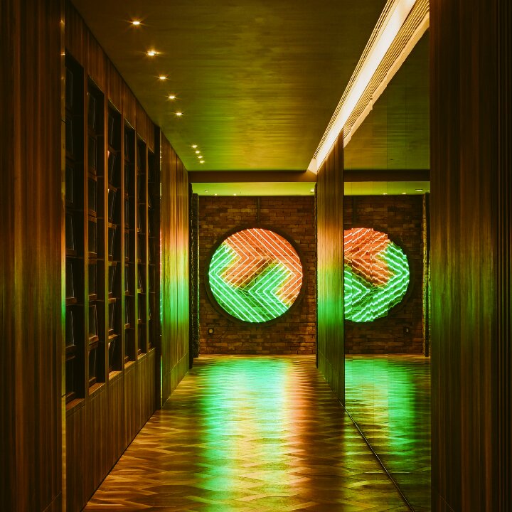 rmac1603's tweet photo. @Kerryhotelhk great #happyhour at #RedSugar #KerryHotel #HongKong #greatcustomerservice from Teresa https://t.co/6rXwXEEEPe