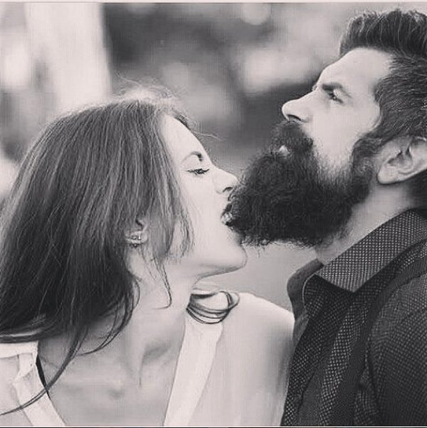 Want to find someone to bite your beard? Log onto Bristlr and find many a beard loving lady/gent! 🔥  #beard #beardedman #couple #couplegoals #beardlife #beardlove #beardlover #beardporn #beardedmen #welovebeards