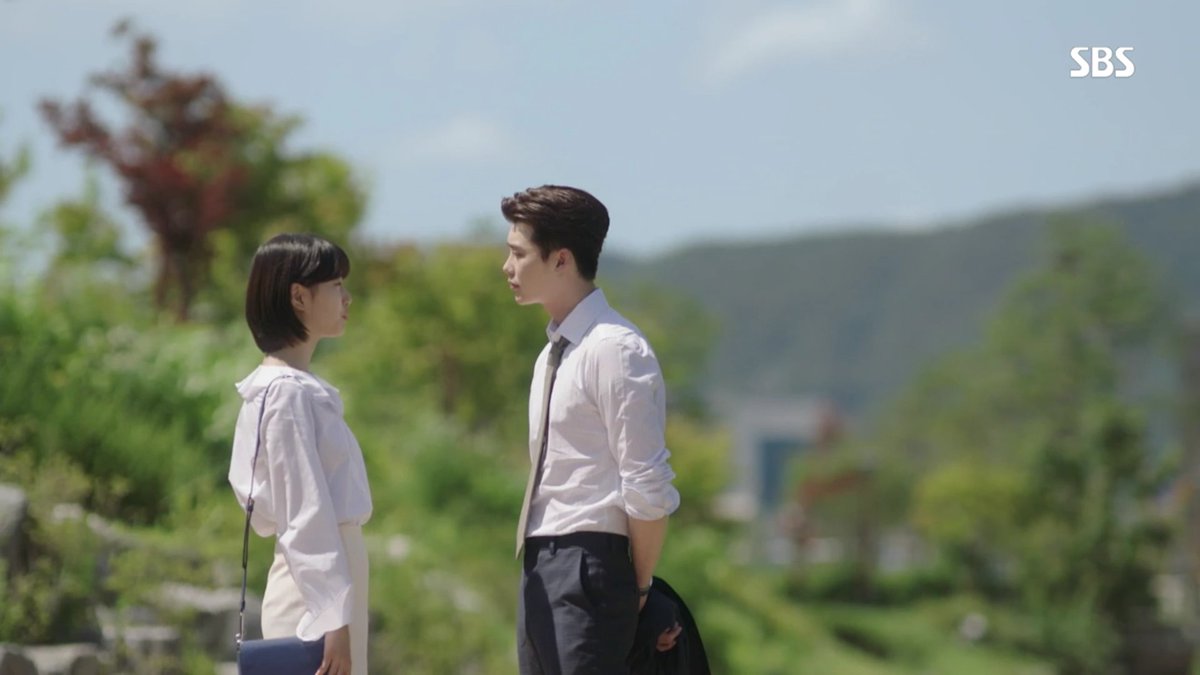 aFamous_lines's tweet photo. 그냥 다 지나간다고. 지금은 별 거 같아도 지나면 다 별 거 아닌 게 된다고. 믿기지 않겠지만 언젠가 농담처럼 이야기 하는 날이 올 거라고. 그러니까 너무 걱정하지 말라고 해줘.
#당신이잠든사이에 #정재찬 #남홍주 https://t.co/gTbp1ibaok