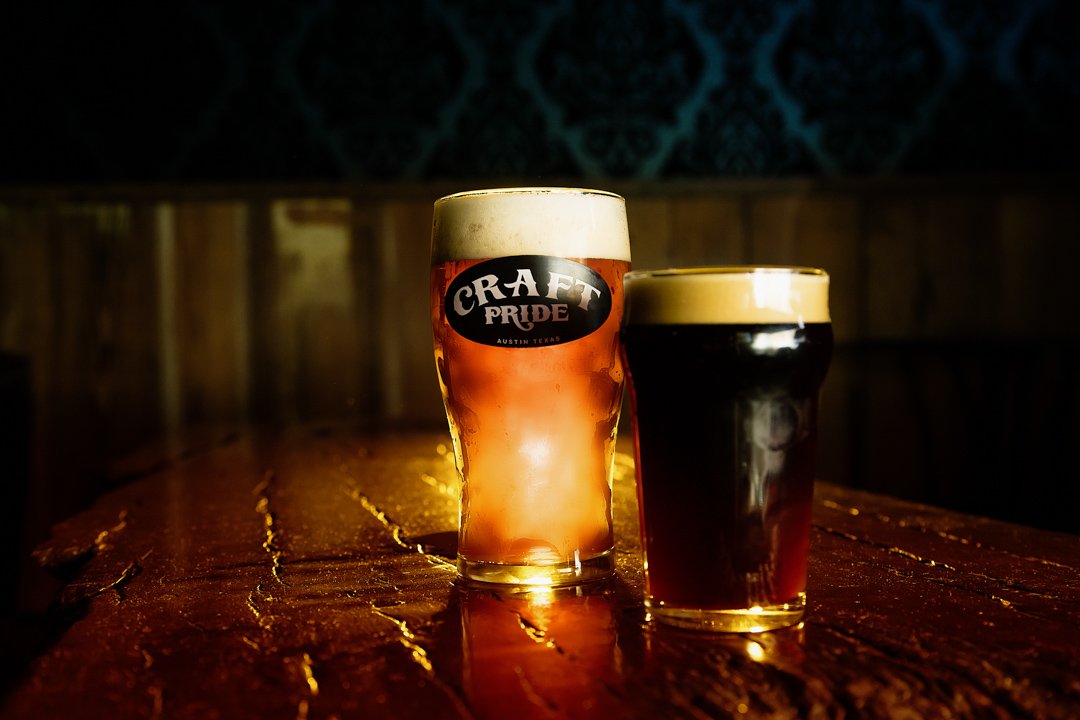 CraftPride's tweet photo. @SaintArnold makes nothing but great beers that fit, bend, and break stylistic guidelines. Here we have #Pumpkinator and #Santo 2 beers in similar color but big differences. Come see for yourself what makes these special. #backlight #twitergram #beertography #Litπ₯#280forthewinπ― https://t.co/BxSz0EF4DJ