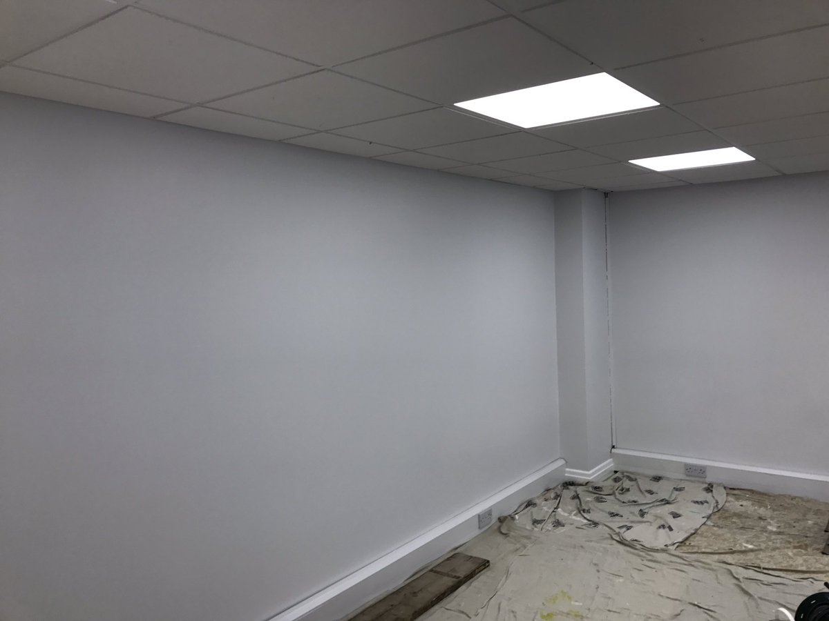 decor8_jason's tweet photo. Boardroom done. 
#Dulux
#Rustins 
#Dulux2step https://t.co/LJ3JPS1uWv