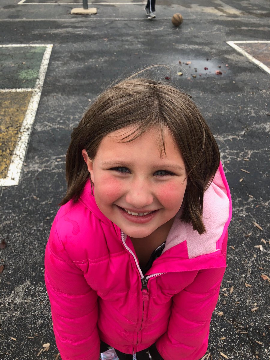 teskeci's tweet photo. #hcsdgratitudesnaps grateful to receive a Caring Kid Award!! https://t.co/aUvUsPGV3S