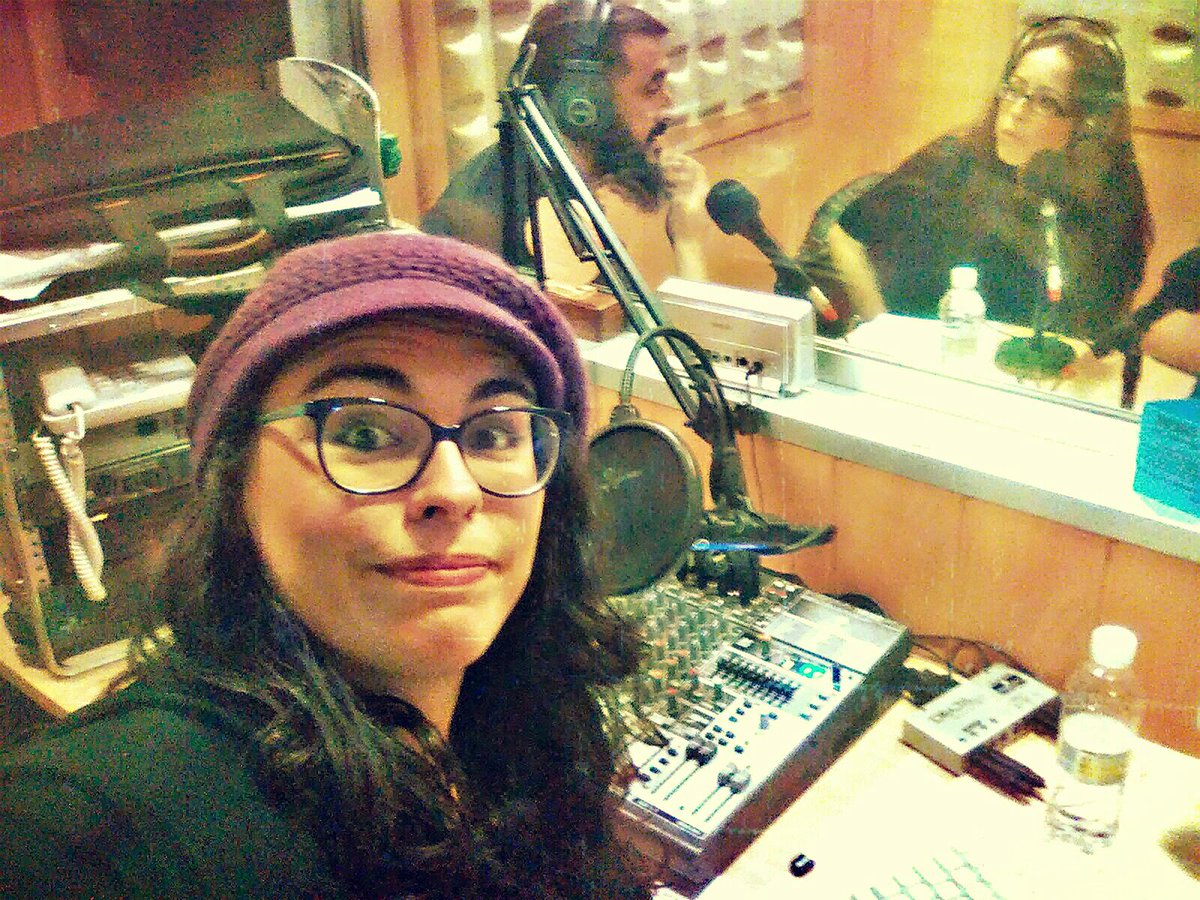 Todo listo para la cita de esta noche 🕙  Nuevo programa a las 22 h en uniradio.ujaen.es/?q=node/140
Hablamos de lo nuevo y futuro de <a href="/oddhums/">ODDHUMS</a> y nos acompaña Manuel Cantero para descifrar su nuevo proyecto MAAURGE y repasar su trayectoria en Buensuceso. Y en El Oráculo, Ulcerate.