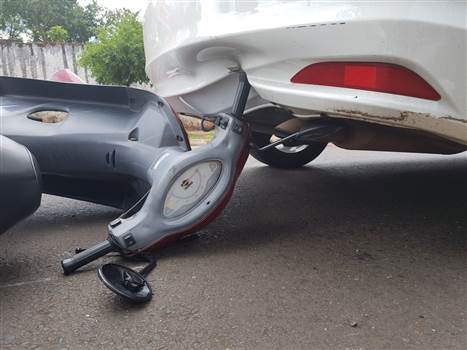 tarobalondrina's tweet photo. Carro não consegue frear e atinge motociclista na região central
https://t.co/IvjeWxWgXY
#carro
#não
#frear
#atinge https://t.co/PqfVWagUcf
