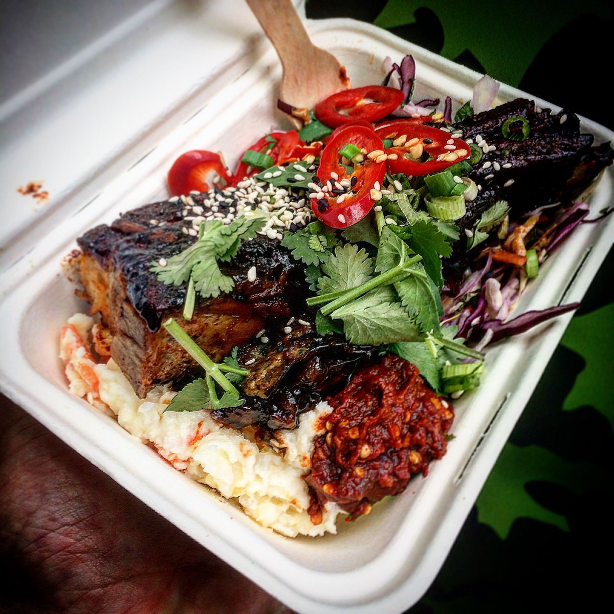 Eat Me Drink Me tweet media