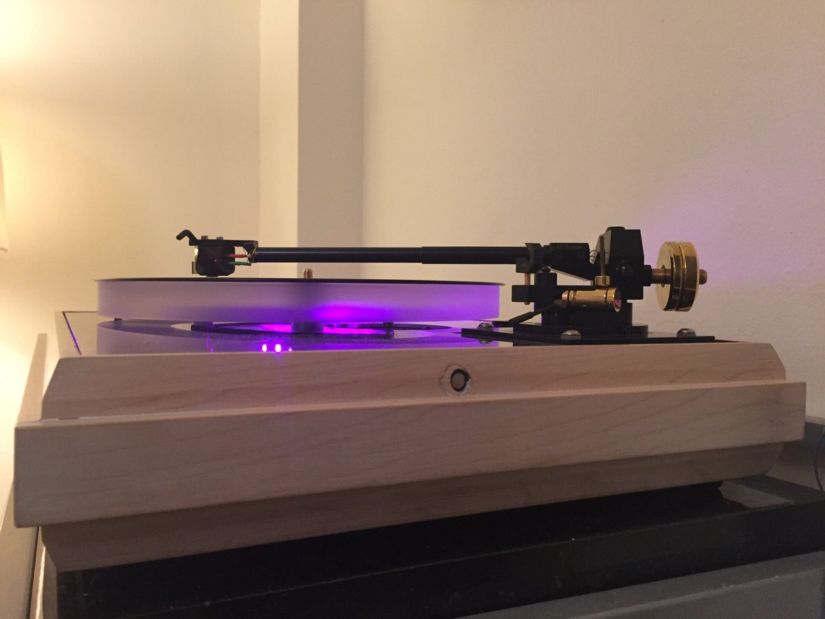 benrand72's tweet photo. Pimped, and refurbished, Pink Triangle PT1, with Helius Orion tonearm #Pinktriangle #funkfirm https://t.co/cbAzLd2Xxp