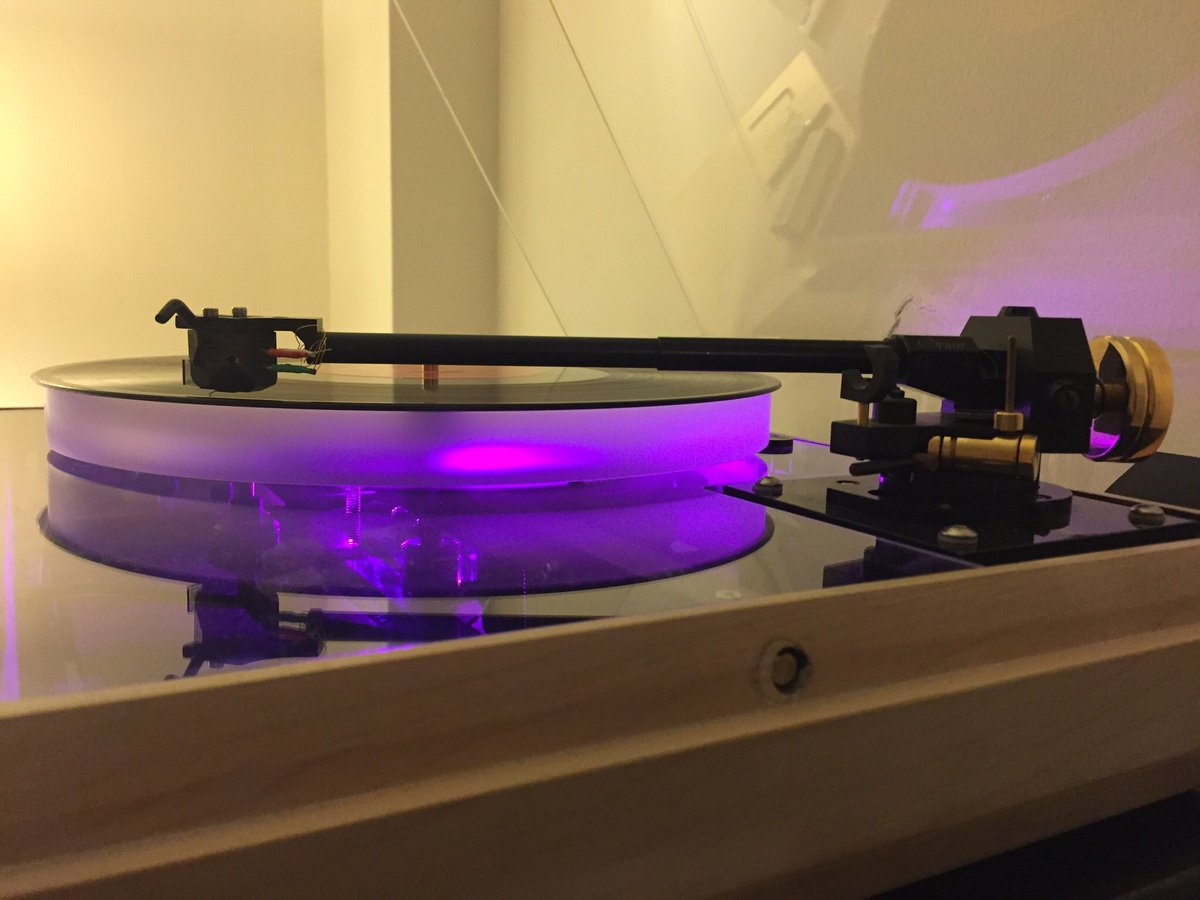 benrand72's tweet photo. Pimped, and refurbished, Pink Triangle PT1, with Helius Orion tonearm #Pinktriangle #funkfirm https://t.co/cbAzLd2Xxp