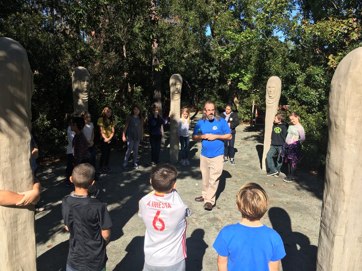 BallanceTeach86's tweet photo. Learning about Algonquian life standing in the dance circle #nagsheadschool #funtimesinfourthgrade #roanokeisland https://t.co/UvCuDd8f8N