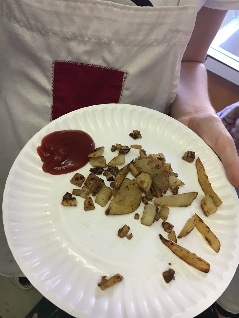 Mrs_Dirksen's tweet photo. Working on our cutting skills #lhsfcs #iheart186 https://t.co/lAslhsb24l