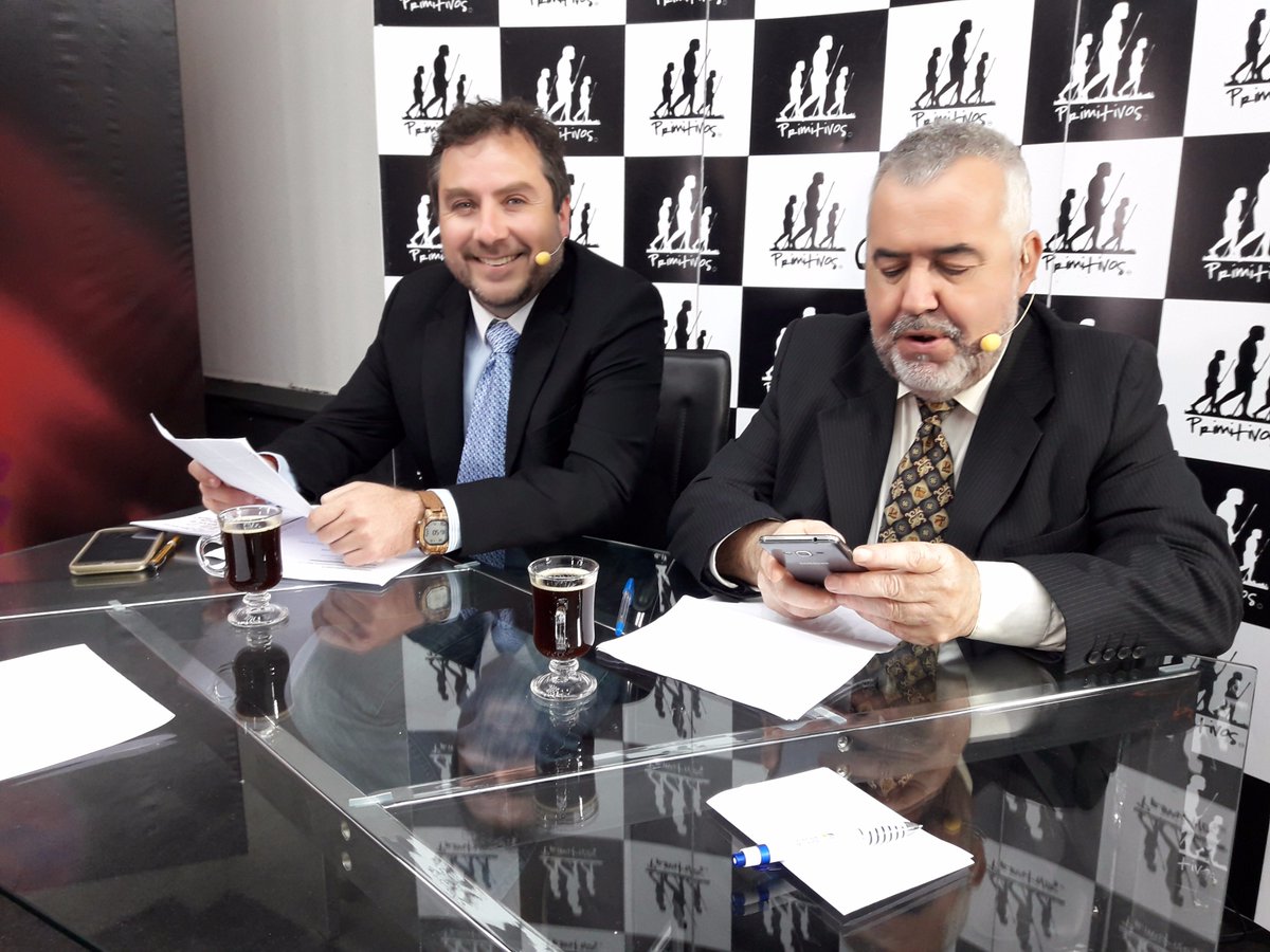 Primitivos_HD's tweet photo. Hoy jueves debate #expressopolitico #Valdiviacl los invitados son:
@_jose_araya 
@Markuta 
@AvalosStaub 
candidatos a #CoreLosRíos desde las 20 horas por @PrimitivosTV @PrimitivosHD señal 53 y 831 @telsur transmisión en conjunto con @SomosRegionalFM https://t.co/3d7TRyh6z1