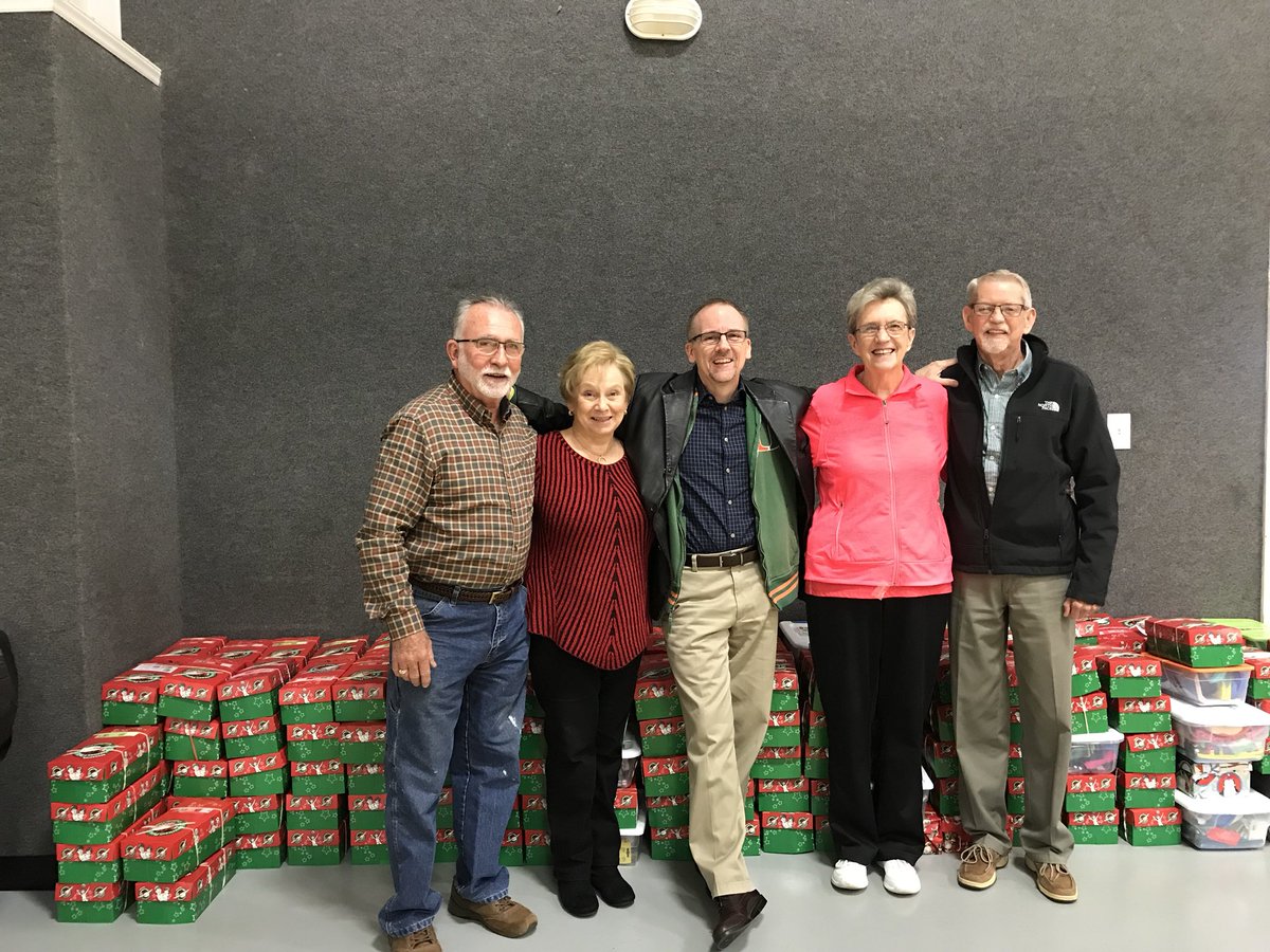 adavillechurch's tweet image. #Adaville packed 225 #OperationChristmasChild Shoeboxes To God be the glory! We are expecting a great harvest from the seeds we have planted through @OCC_shoeboxes 🙏🏻