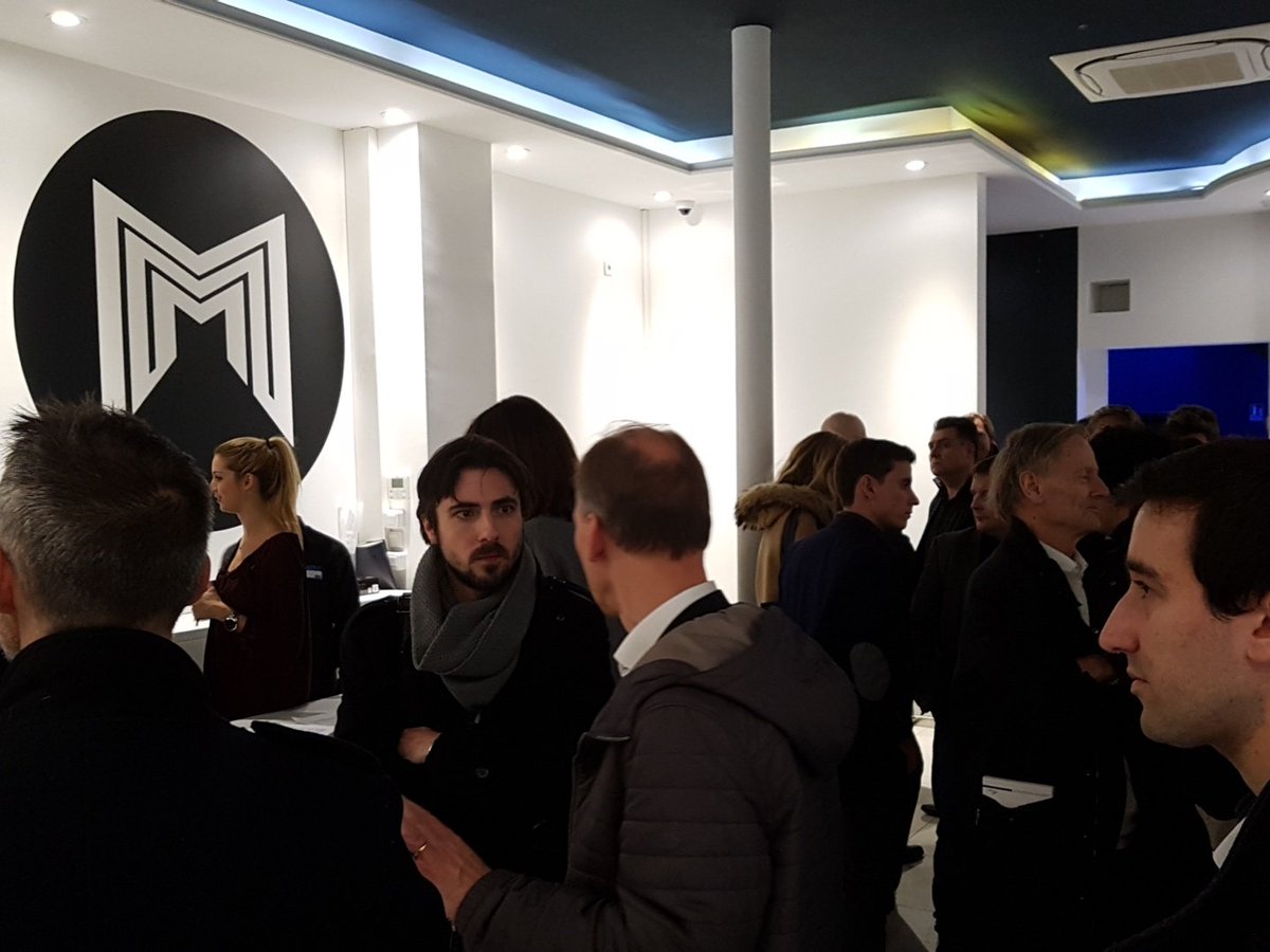 rvfrance's tweet photo. beaucoup de monde au rdv pour la deuxième session du #vrbreak au MindOut https://t.co/IufMSI9gmx