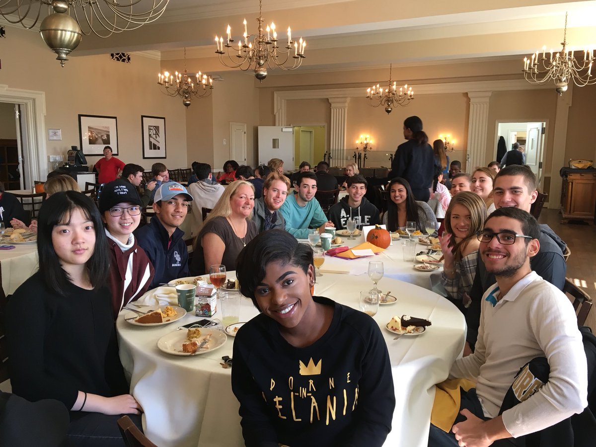 WFUAngelou's tweet photo. FYS #Pitsgiving class
β€οΈ @WFUAngelou community https://t.co/QerqwB63DR