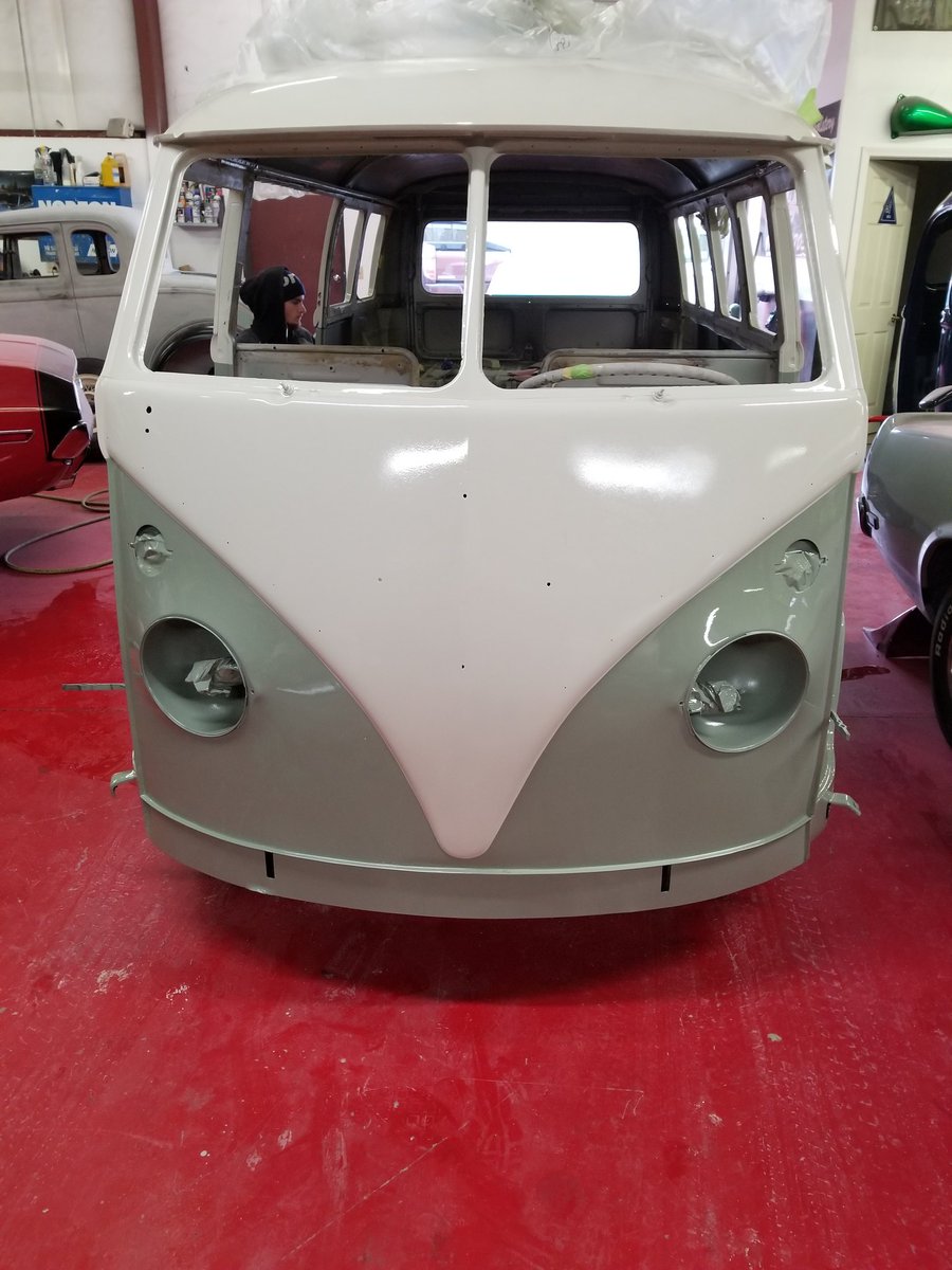 CustomPrimetime's tweet photo. VW Bus in its final stage of buffing and wet sanding! #vw #vwbus https://t.co/0OOeRPky9G