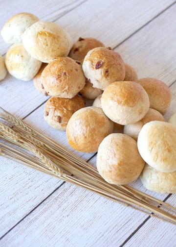GreatHarvest's tweet photo. Get your holiday orders in at your local Great Harvest now! #HolidayRolls #DontForgetTheBread https://t.co/ec08PZBgq4