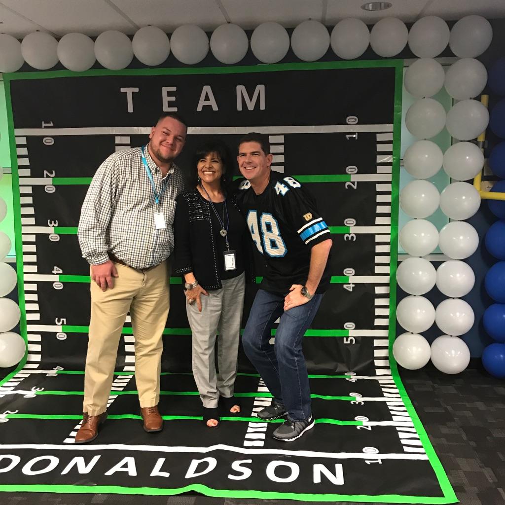 Shout out to <a href="/Team_D/">Robert Donaldson</a> and <a href="/npmiller13/">Patricia Miller</a> for showing El Paso East some love! #teamDonaldson #ELP