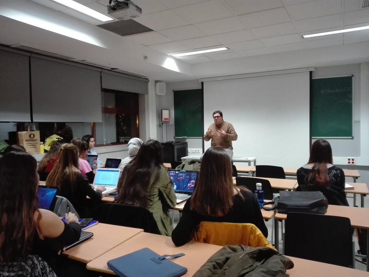 "En los eventos nos encantan los imprevistos: nos dan la vida" <a href="/jorgepanera/">Jorge Panera Churruca</a> <a href="/urjc/">URJC</a> #charlasCIC17