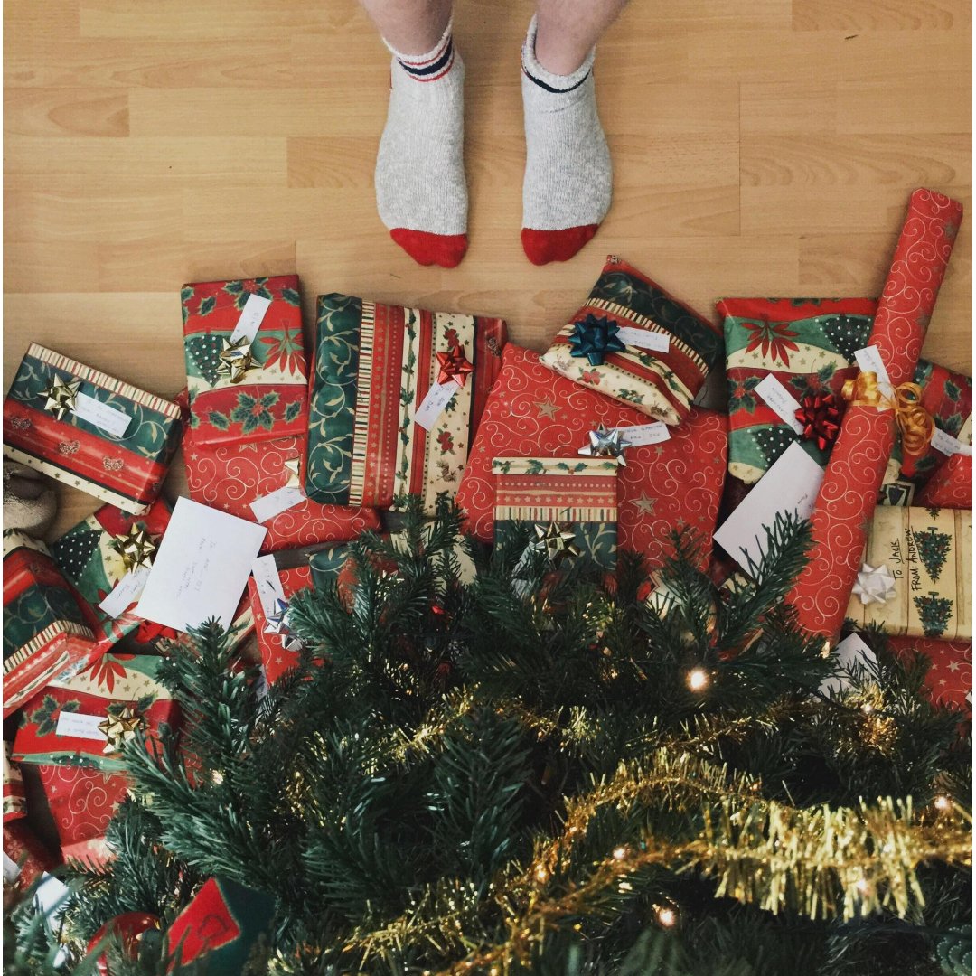 PaperDueNow_'s tweet photo. Time to start writing your wishlist to Santa. #Christmas is in 38 days. Find Xmas clock here 👉 https://t.co/NG2pEYt3YW https://t.co/ay5vHFb2hp