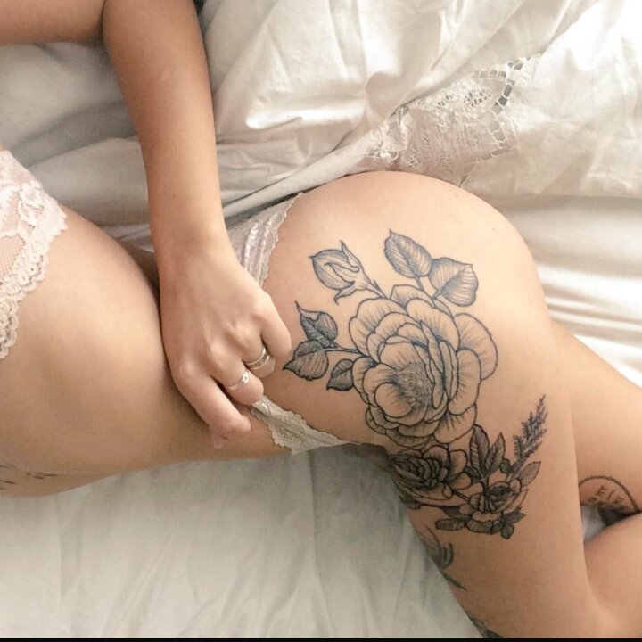 _Vnux_'s tweet photo. Eu tô apaixonada por essa tatuagem 😍 https://t.co/TG8qlbJwY2
