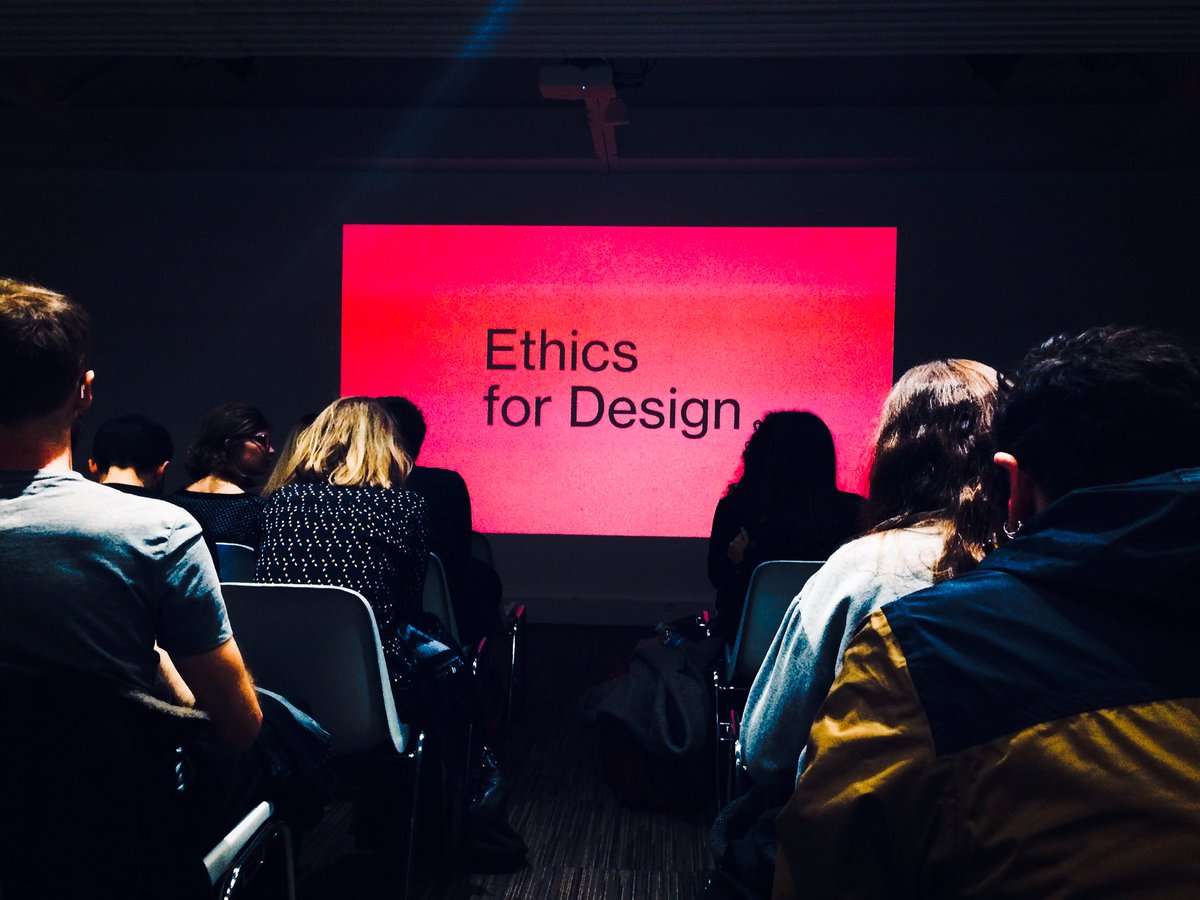Les #designers prennent la parole 💪 #ethicsfordesign #projection <a href="/NUMAparis/">NUMA</a>