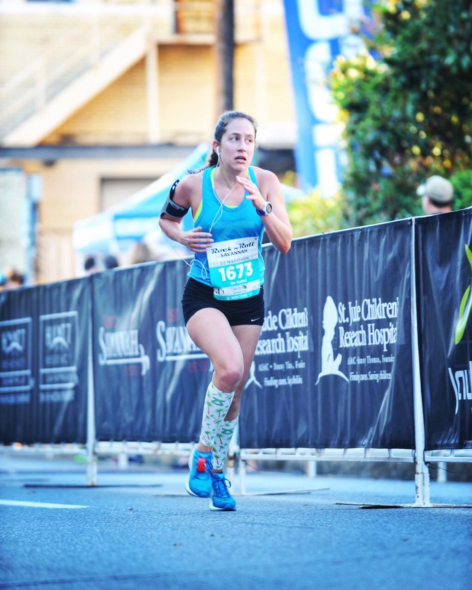 2FabFitChicks's tweet photo. Half marathon PR! 1:32:04 - @Zensah #zensah #withoutlimitz https://t.co/JkORKVLdId