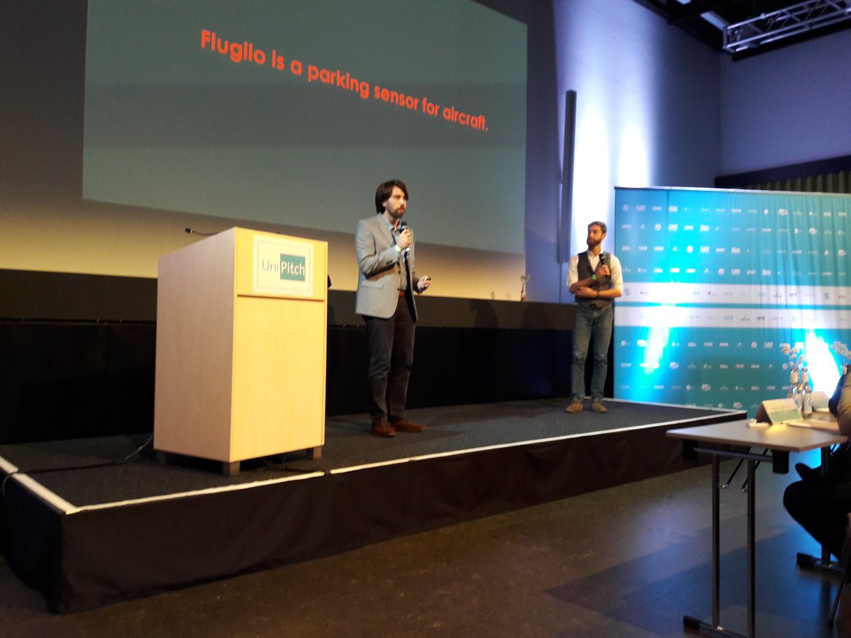 StartupPort_TU's tweet photo. Jetzt folgt Pitch auf Pitch, alle Teams sind gecoacht worden und pitchen jetzt um die #unipitch-Krone. Alle zeigen deutliche Fortschritte! #bluebirdmountain #breeze #cido #flugilo #supyrb https://t.co/gAioIwA16N