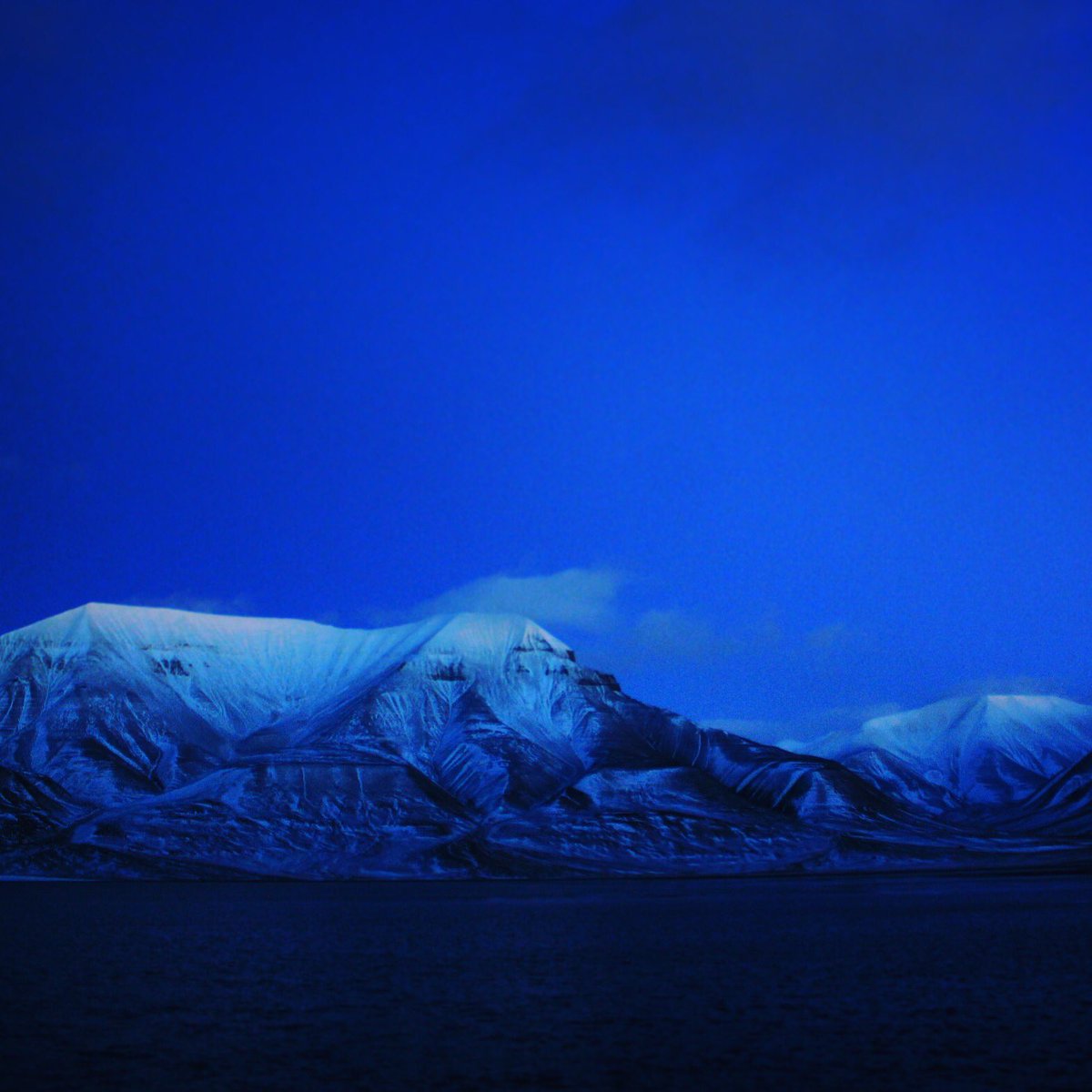 KnutBreivik's tweet photo. It was great pleasure to teach #arcticpollution at @UNISvalbard, Longyearbyen. Good luck preparing for exams :-) https://t.co/TIA3NbD2Gr