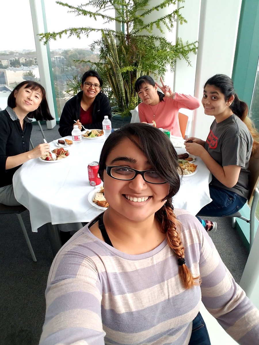 CellebraTez's tweet photo. Ready to kick off the Holiday Season with my department, #MolBio #SciComm #UTSW #Dallas #GDD #HumanizeScientists #Science #HolidaysAreComing #Food https://t.co/hjhcaBLCMs