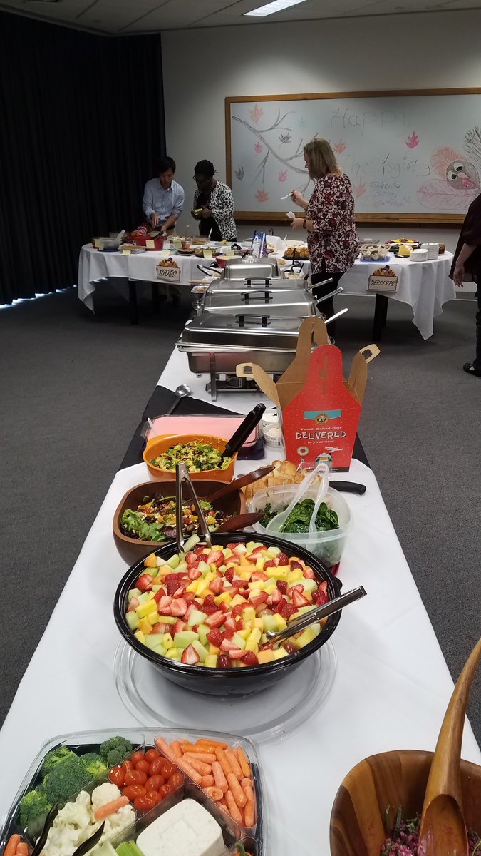 CellebraTez's tweet photo. Ready to kick off the Holiday Season with my department, #MolBio #SciComm #UTSW #Dallas #GDD #HumanizeScientists #Science #HolidaysAreComing #Food https://t.co/hjhcaBLCMs