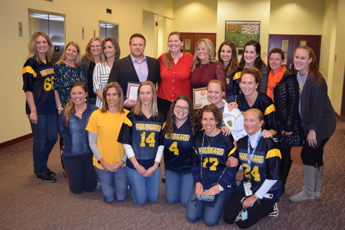 2 Receive Heart Saver Hero Award, lcps.org/site/default.a… #LCPS #Loudoun