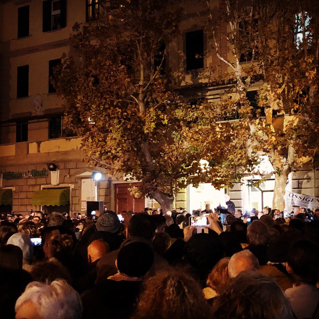 bobogiac's tweet photo. Oggi tutti ad #Ostia.
#Semprecontrolemafie, insieme, con fermezza, senza sconti, a viso aperto, con la forza della non violenza, del rispetto per le istituzioni e dello Stato. 
Noi ci siamo. https://t.co/8YX1Ky03qq