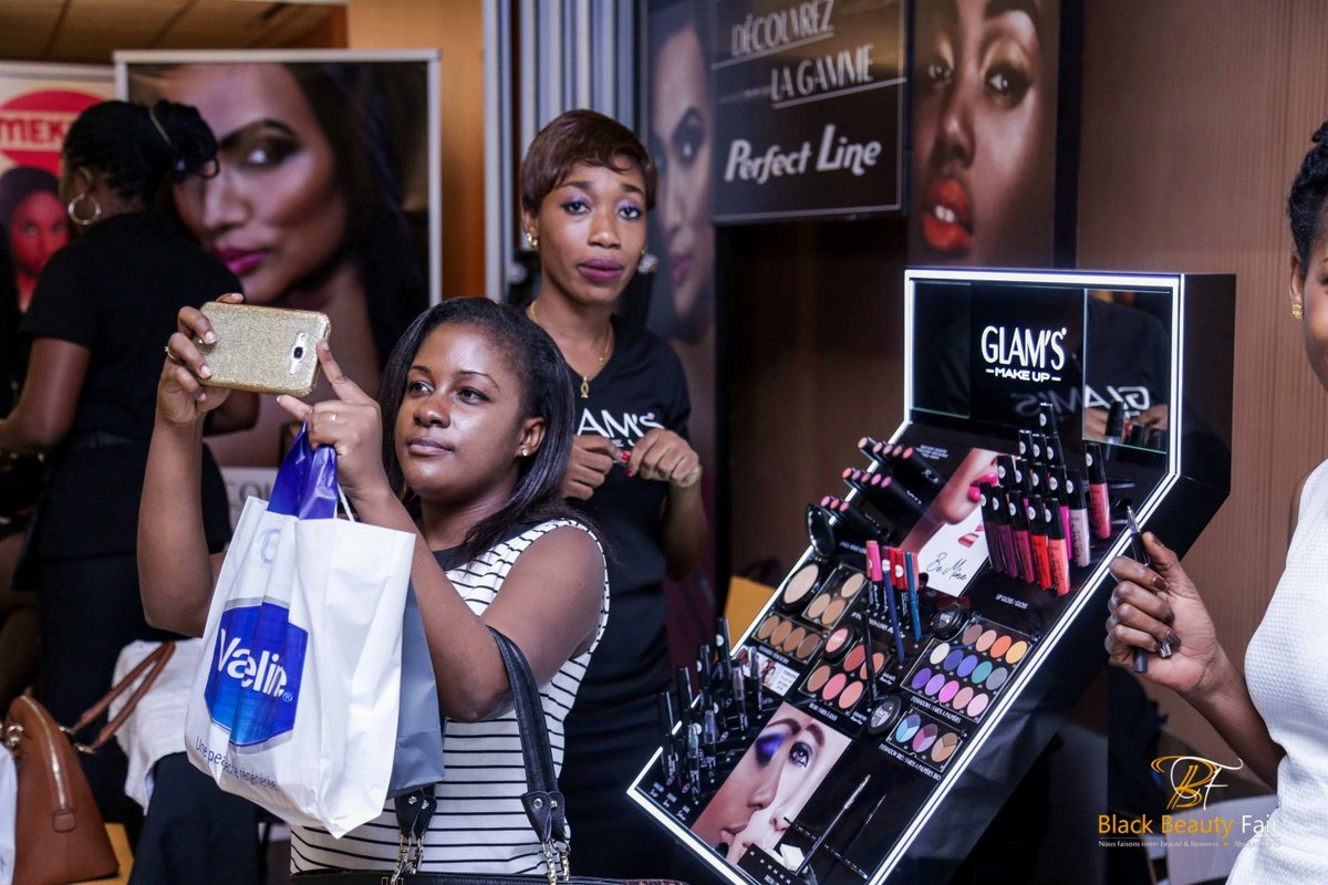 Blackbeautyfair's tweet photo. | TBT | A selfie with @glamsmakeupafrica  

#tbt #BBF2 #BBF2016 #blackbeautyfair #beauty #makeup #shopping https://t.co/ksam4H9r0P