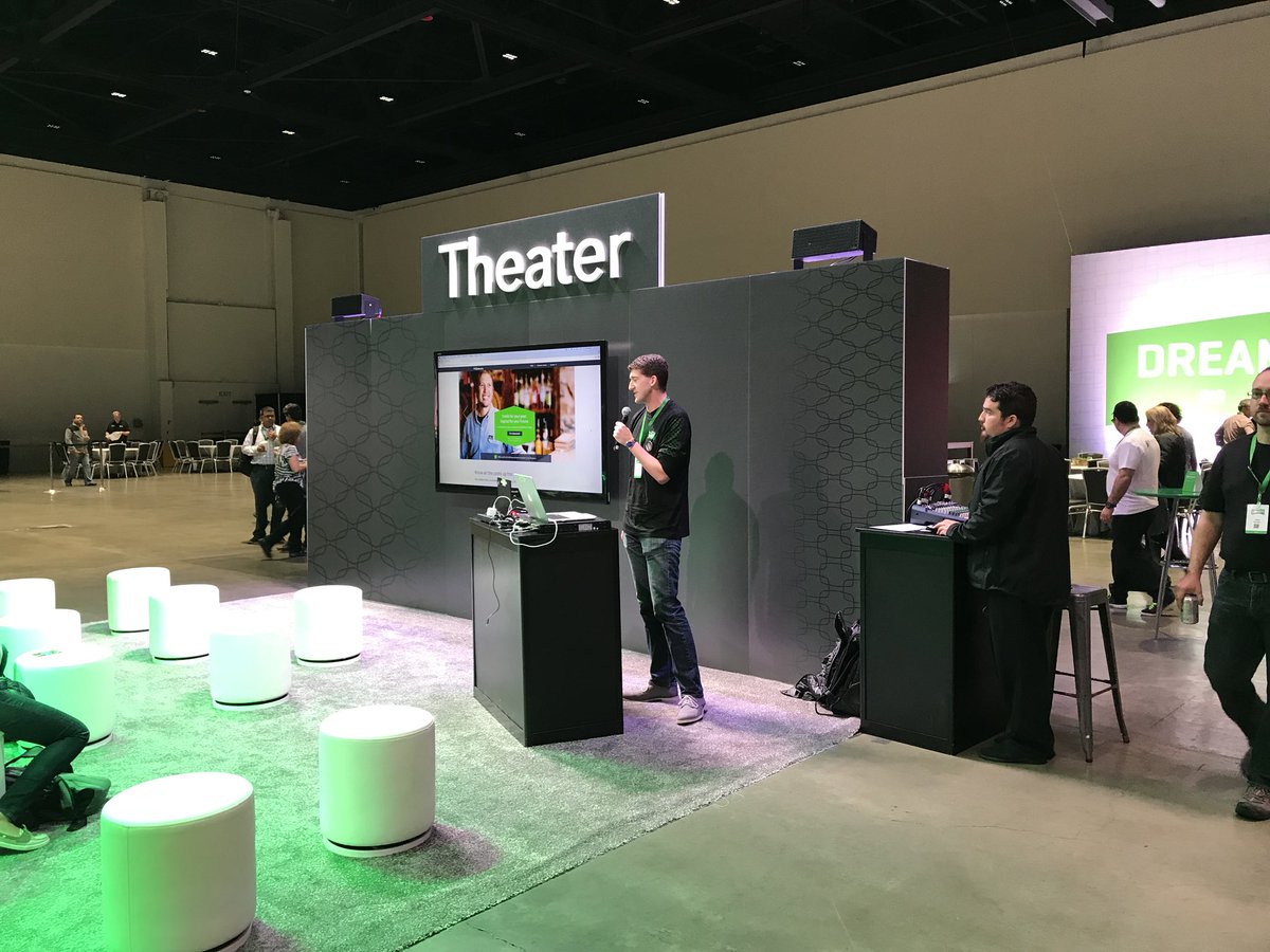 Sandyh500's tweet image. The fun of QBC... Day 2! @QuickBooks #QBConnect