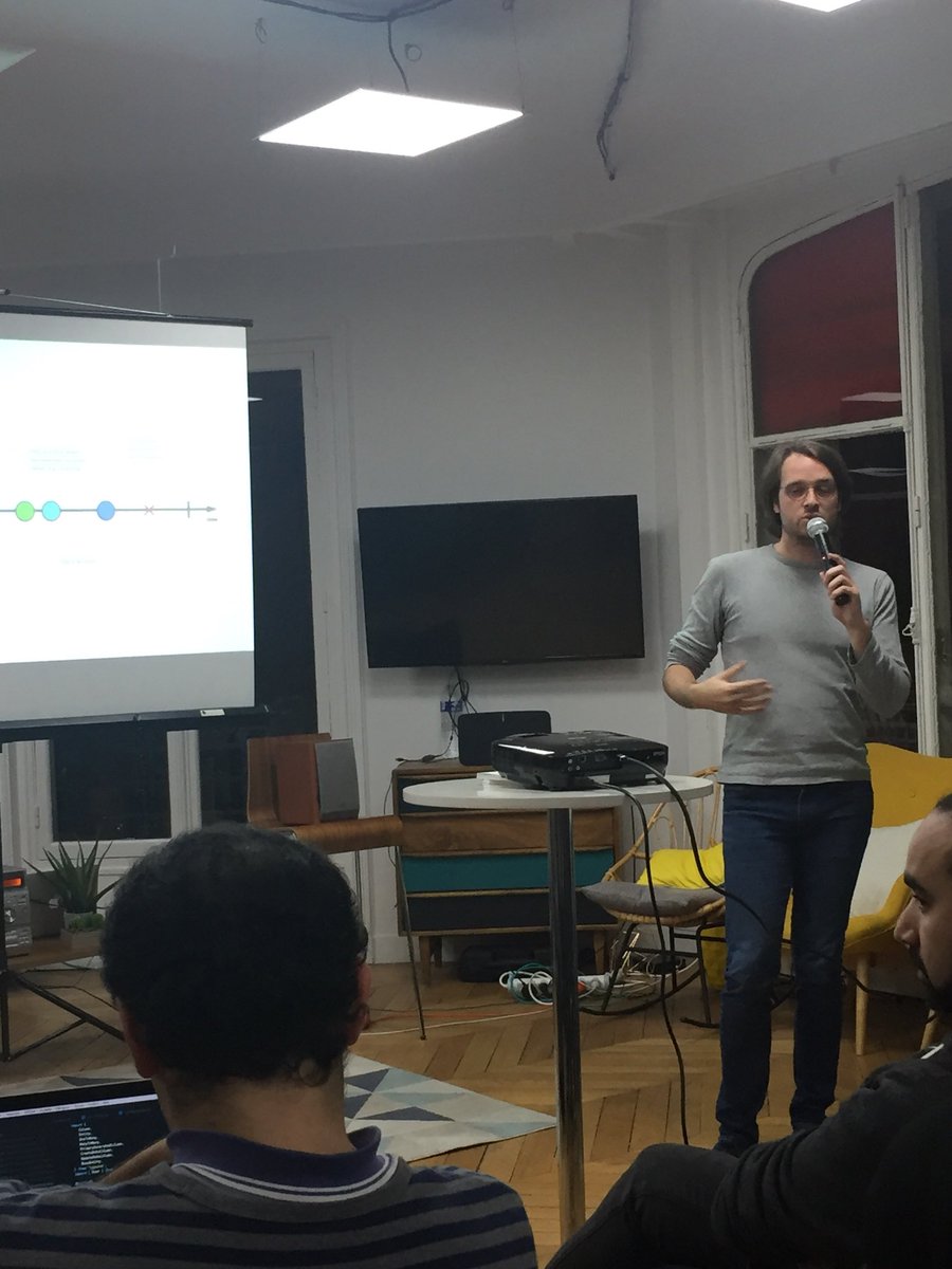 ileotechparis's tweet photo. Conférence sur NgRx by @simonbernard90 with @Meetup 😀🍺🍕 https://t.co/pLU6mRNDYq
