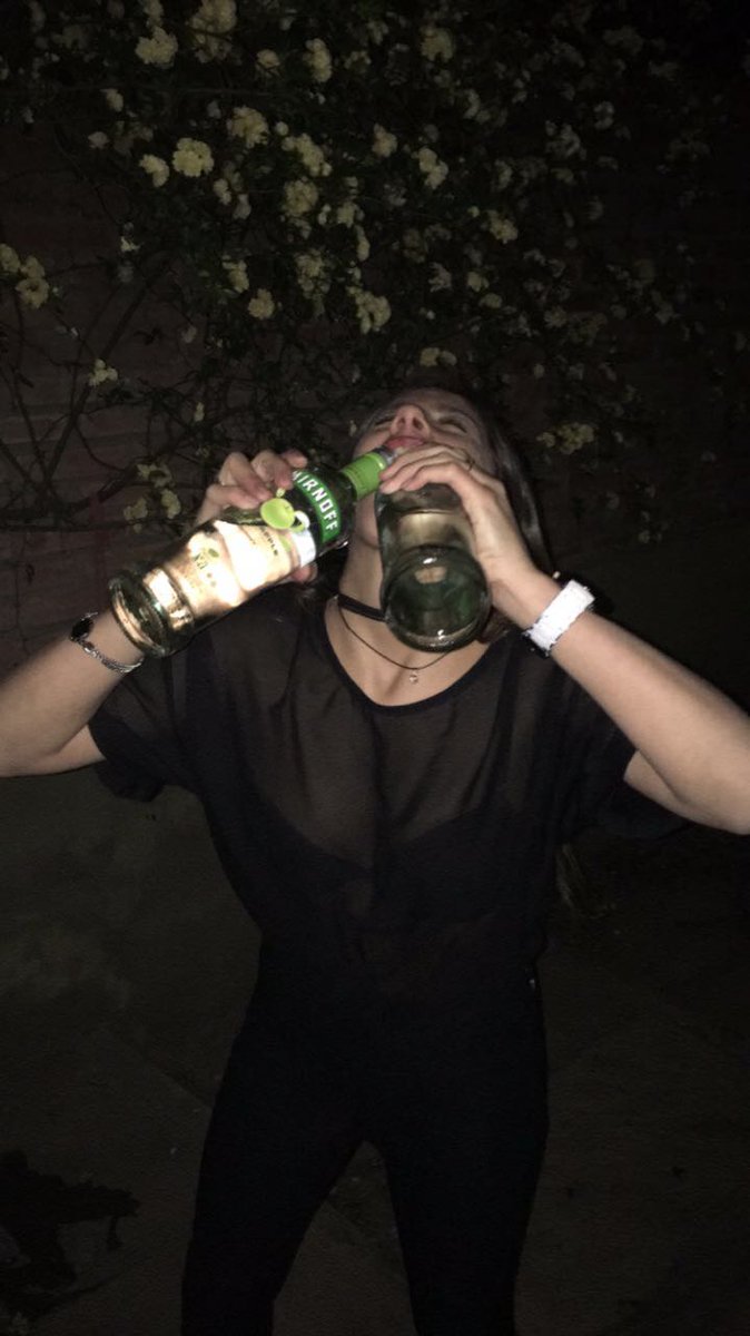 DespedidaIRESM's tweet photo. Hoy es la despe y vos tipo...🍻🍾🍻🥂🕺🍐💃🍾 https://t.co/LqyYAo7zIX
