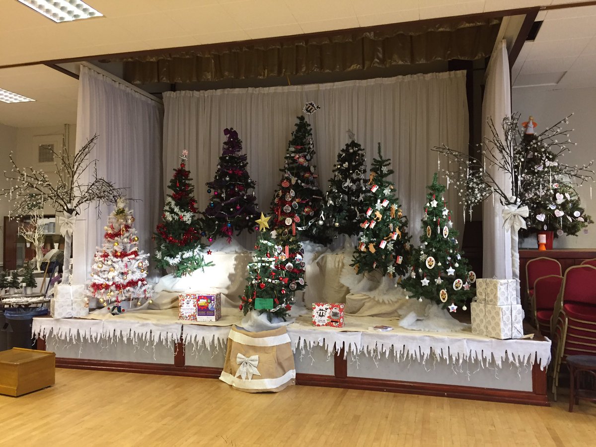Christmas Trees ready for Christmas tree festival 2017@amman civic hall with <a href="/AmmanfordCDO/">Ammanford CDO</a> @menterbd <a href="/MencapCymruCIO/">Amanda Roberts</a> <a href="/MessUpTheMess/">Mess Up The Mess</a>